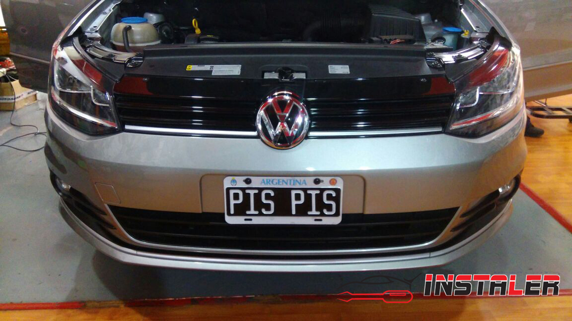 Volkswagen Suran Subwoofer Phoenix Gold